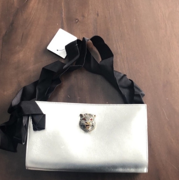 GUCCI Metallic Clutch - Picture 11 of 16
